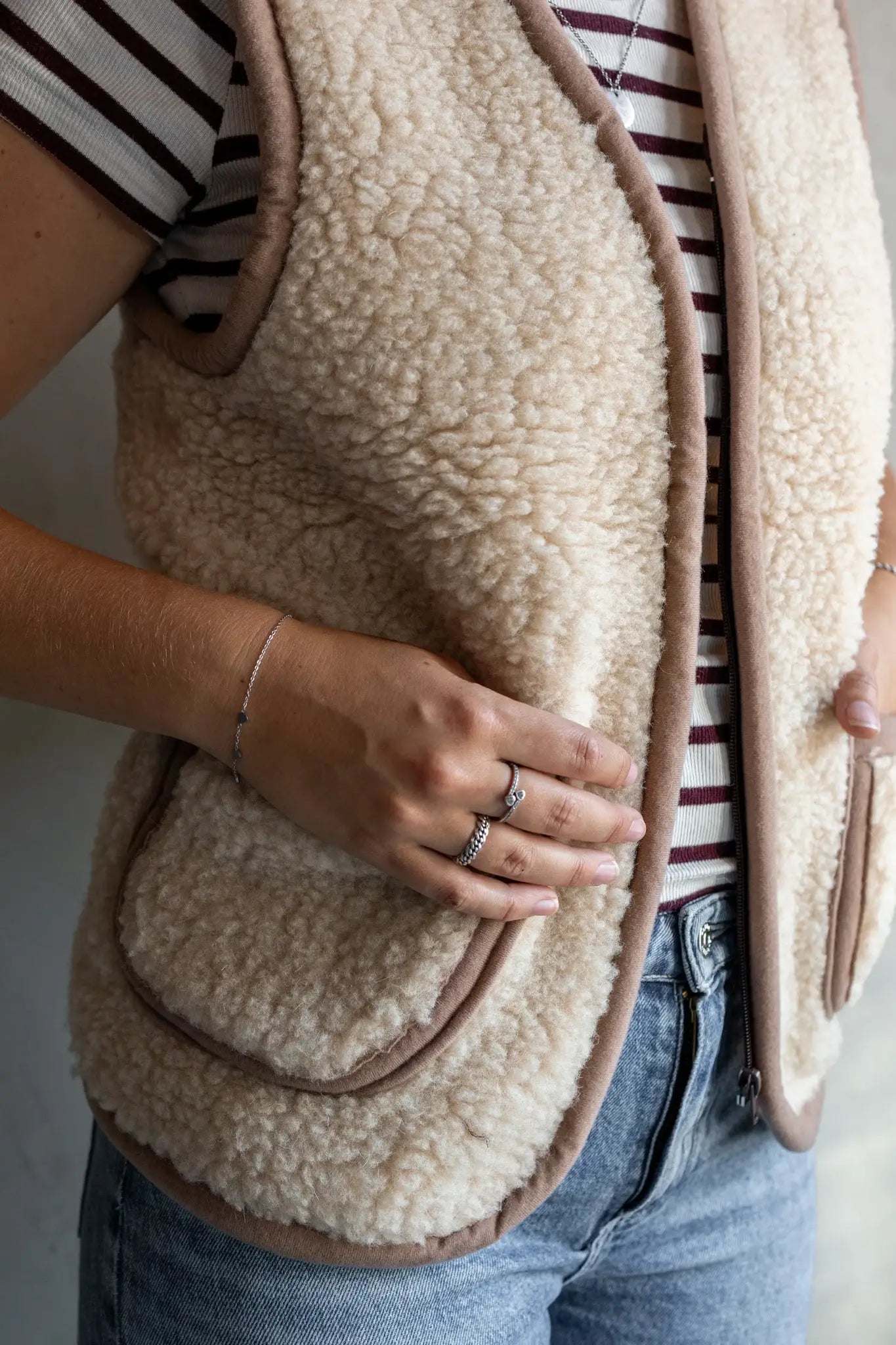 Taru 100% Pure Wool Bodywarmer Vest | 3 Styles | 6 Sizes: Camel / L
