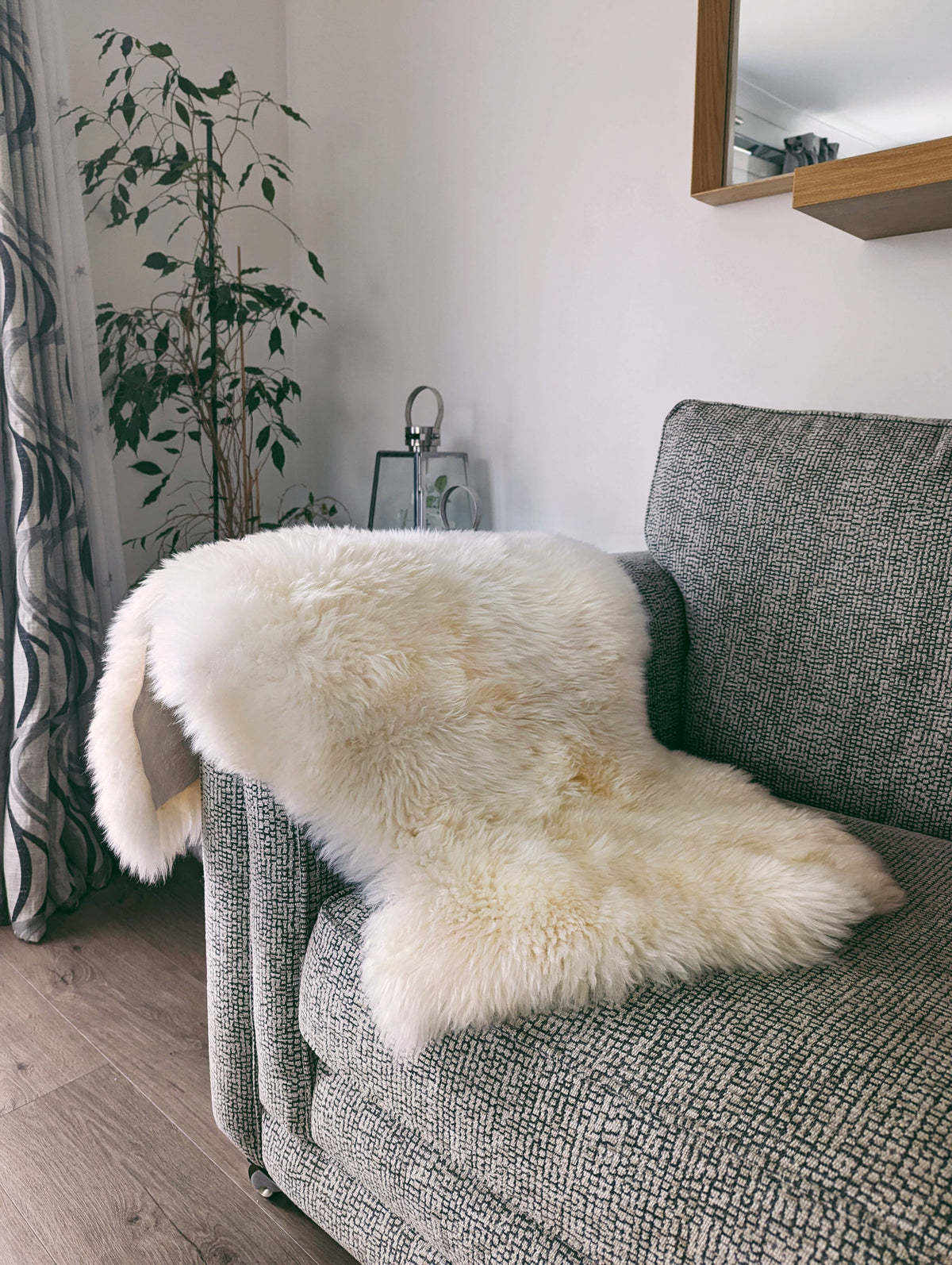 Natural Single Sheepskin Rugs British Skins S/M/L/XL  : Medium 90cm