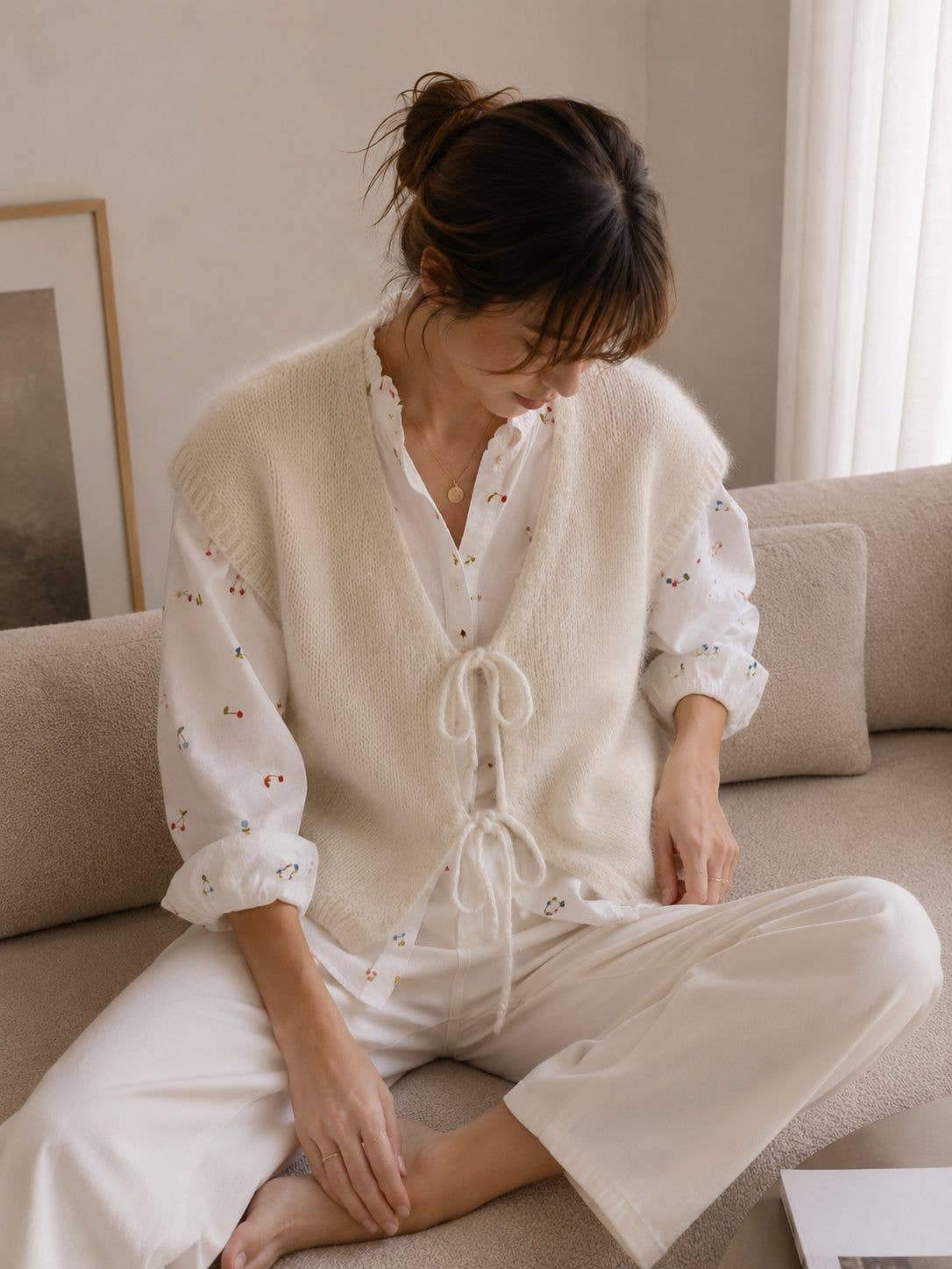 Sleeveless knit vest - Orice: Beige / One size