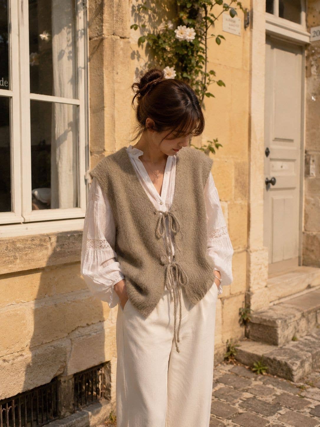 Sleeveless knit vest - Orice: Beige / One size
