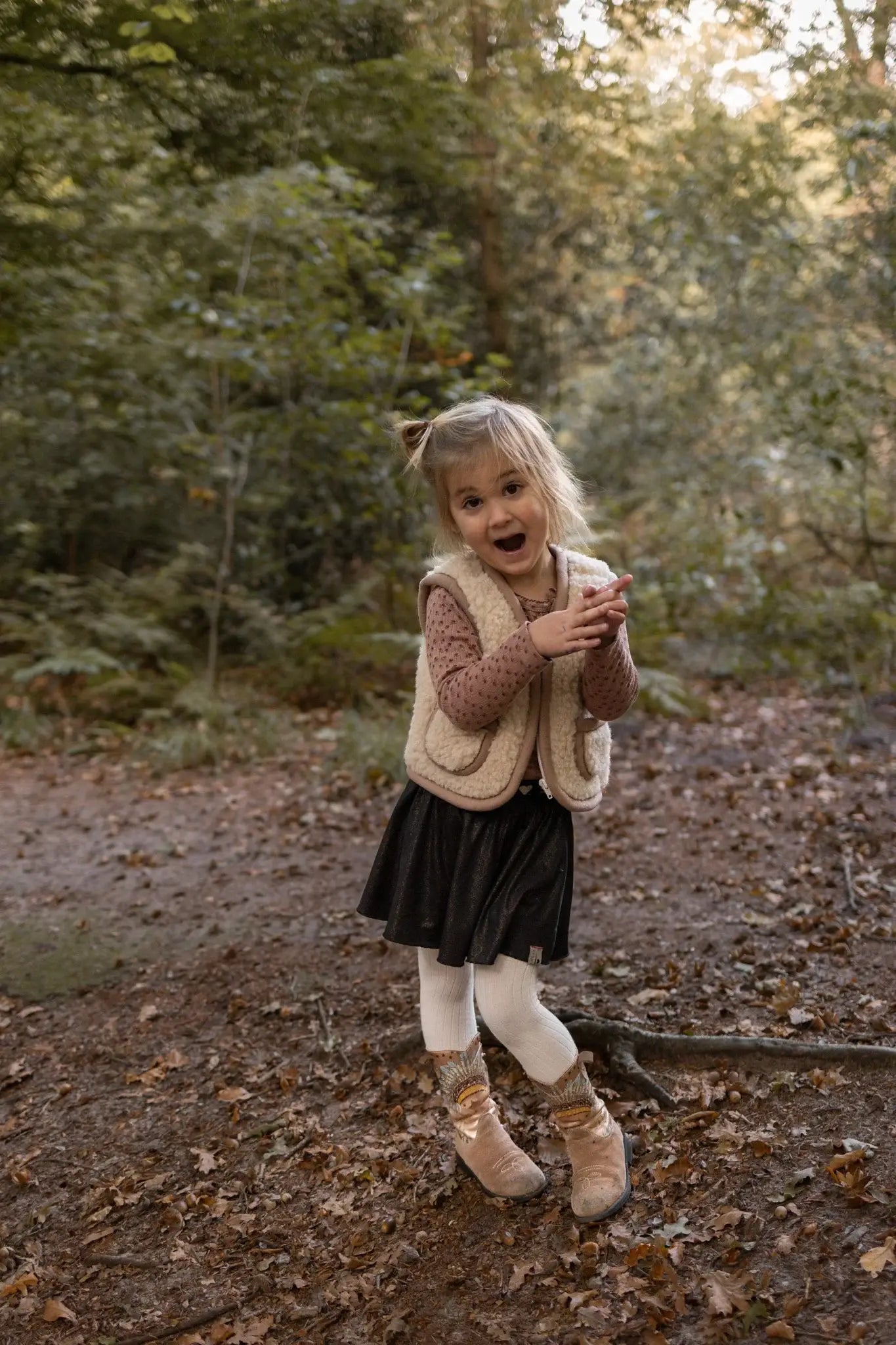 Nilo Children's Wool Bodywarmer Vest | 3 Styles | 4 Sizes: Camel / M